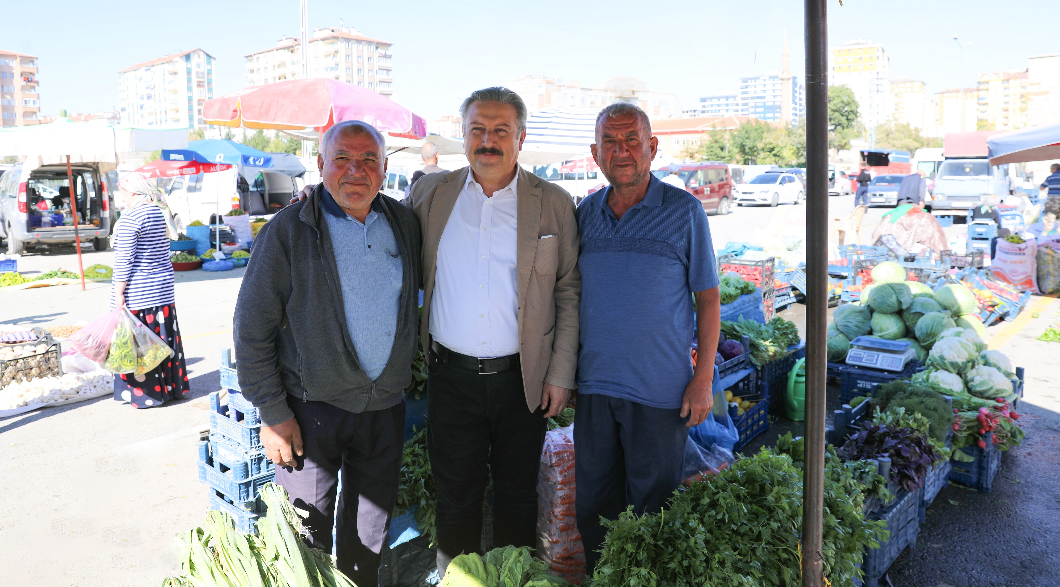 MELİKGAZİ’NİN YEREL ÜRETİCİYE DESTEK OLDUĞU ÜRETİCİ PAZARI İÇİN KAYITLAR BAŞLIYOR!