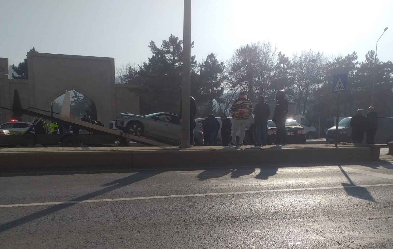 ASRİ MEZARLIK ÖNÜNDE KAZA