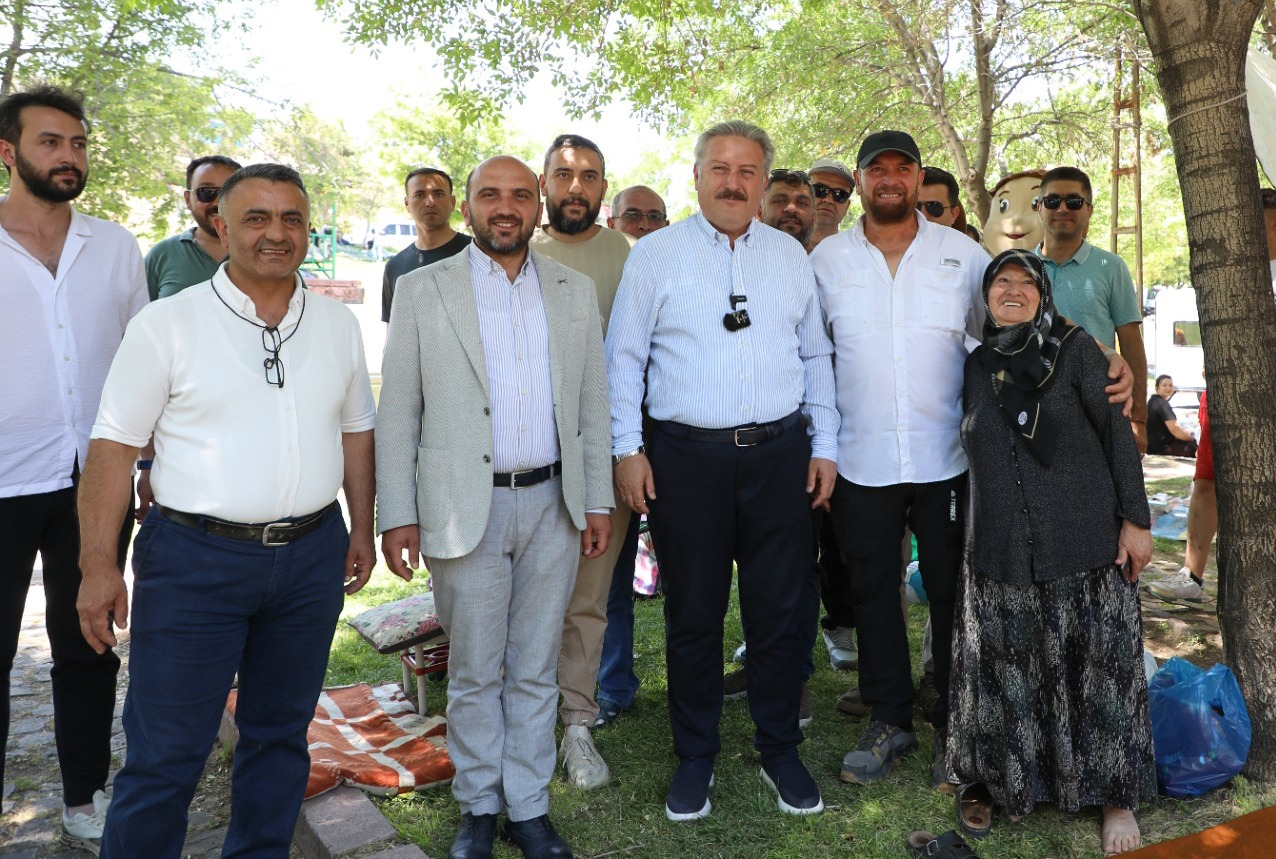 BAŞKAN PALANCIOĞLU “647. MİMARSİNAN EVLİYALAR PİLAV ŞENLİĞİ