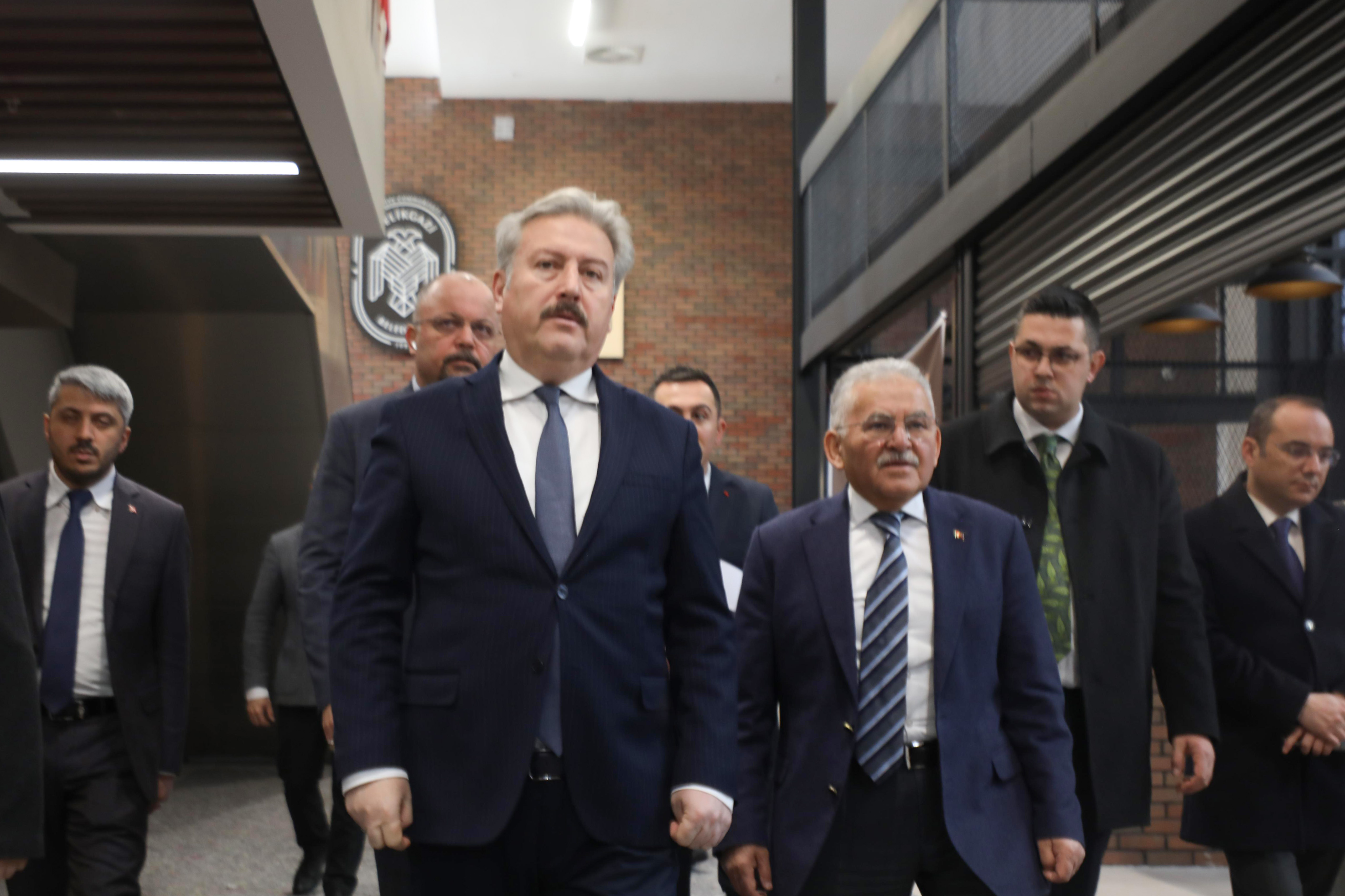 TÜRKİYE’DE ÖRNEĞİ OLMAYAN “ÇARŞI MELİKGAZİ”YE BAŞKANLARDAN ZİYARET