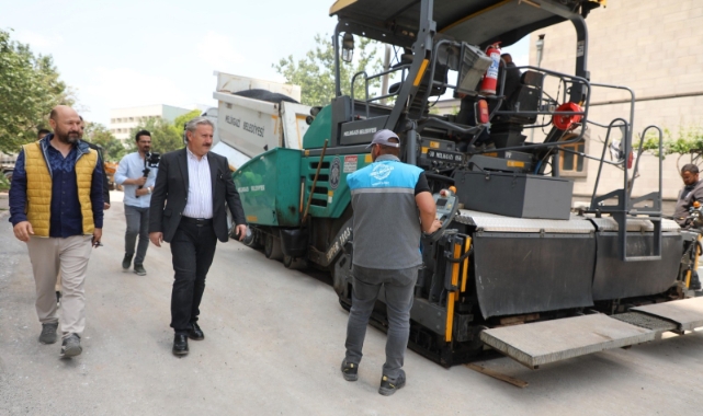 MELİKGAZİDE 17 BÖLGEDE YOL ÇALIŞMASI SÜRÜYOR