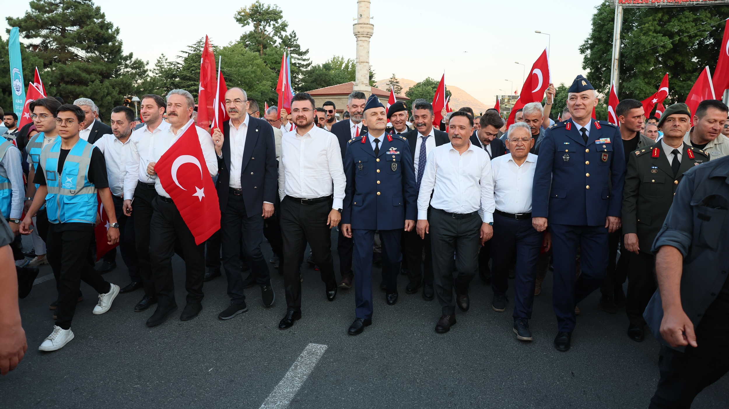 KAYSERİ İŞ DÜNYASINDAN 15 TEMMUZ’UN 10. YILINDA TEK SES: “MİLLİ İRADEYE SAHİP ÇIKMAYA DEVAM EDİYORUZ”