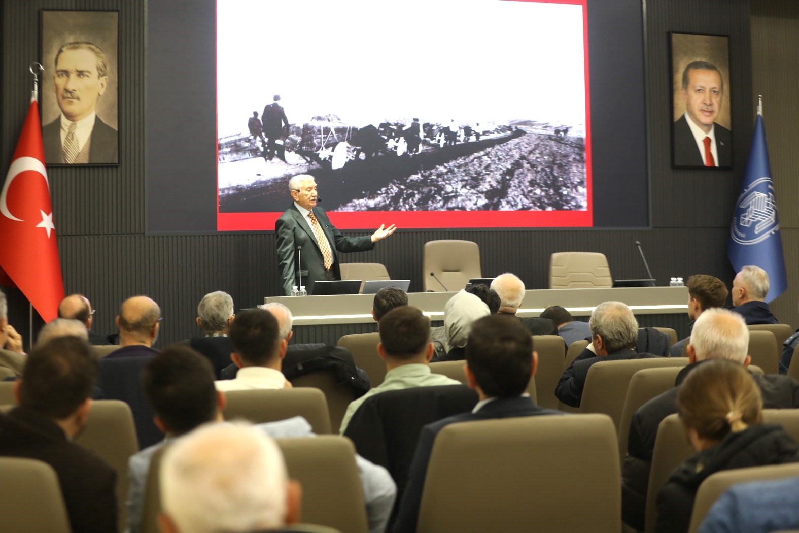 MELİKGAZİ’DE KAYSERİ’NİN HAVACILIK SERÜVENİNİN DÜNÜ VE BUGÜNÜ KONUŞULDU