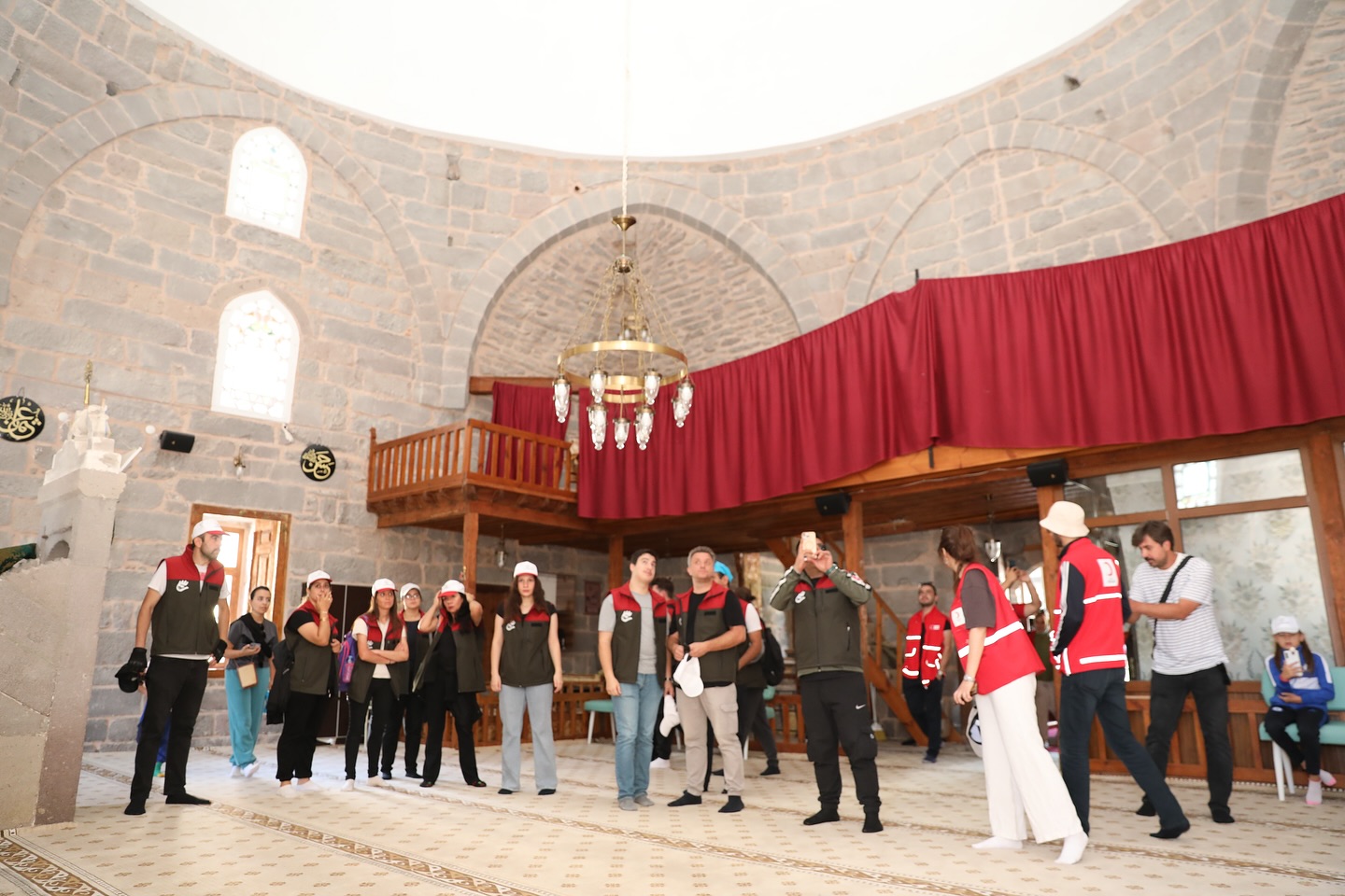 KOCASİNAN ERKİLET'İN KADİM KÜLTÜRÜNÜ GELECEK NESİLLERE TAŞIYOR