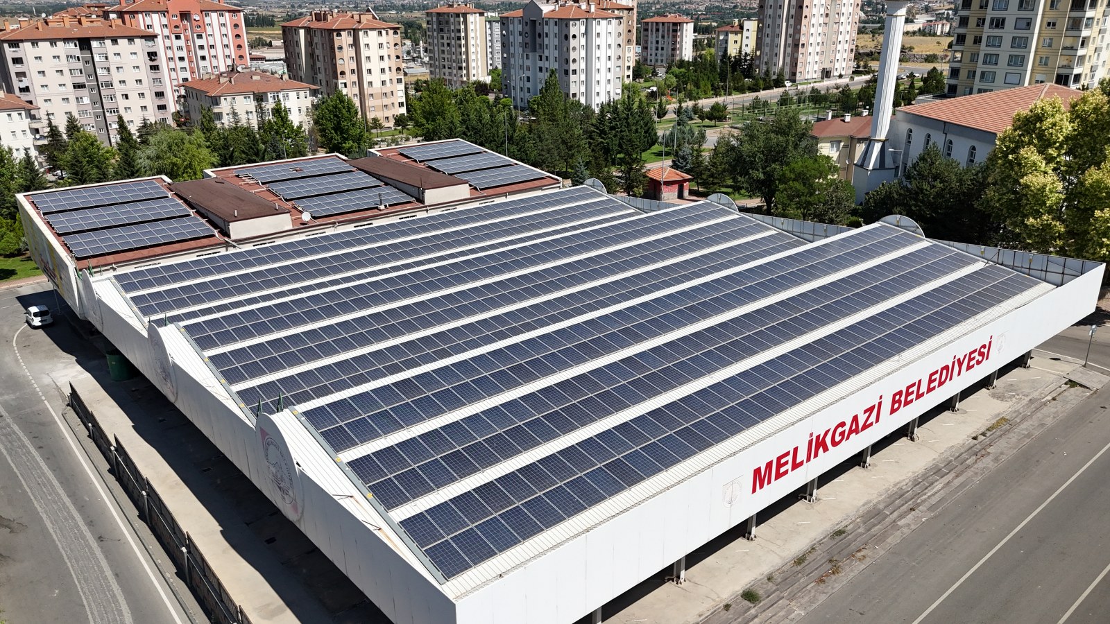 ÇEVRE DOSTU MELİKGAZİ, GES İLE ELEKTRİK ÜRETİMİNİ KAZANCA ÇEVİRİYOR