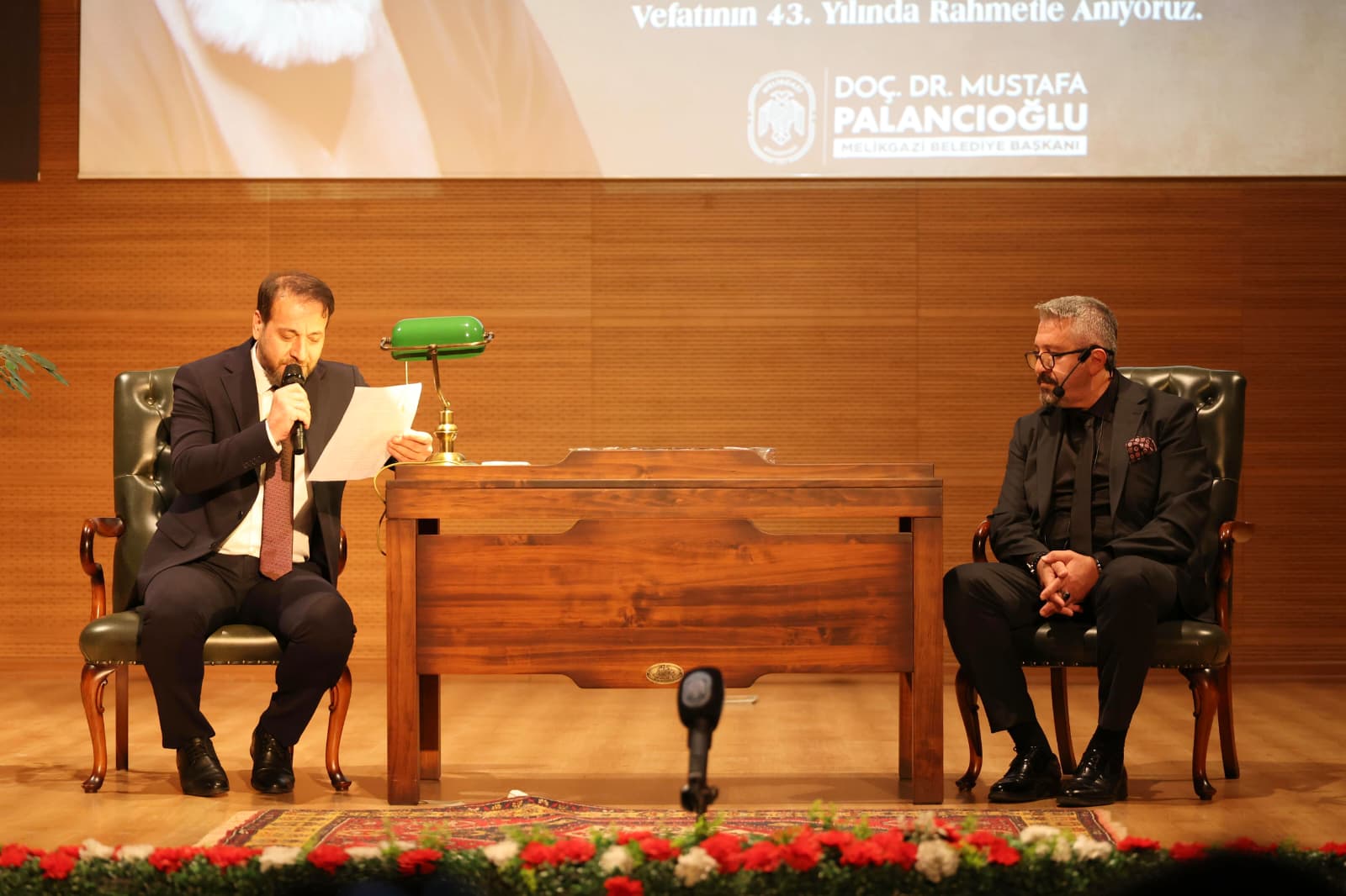 NECİP FAZIL KISAKÜREK ŞİİRLERİYLE ANILDI