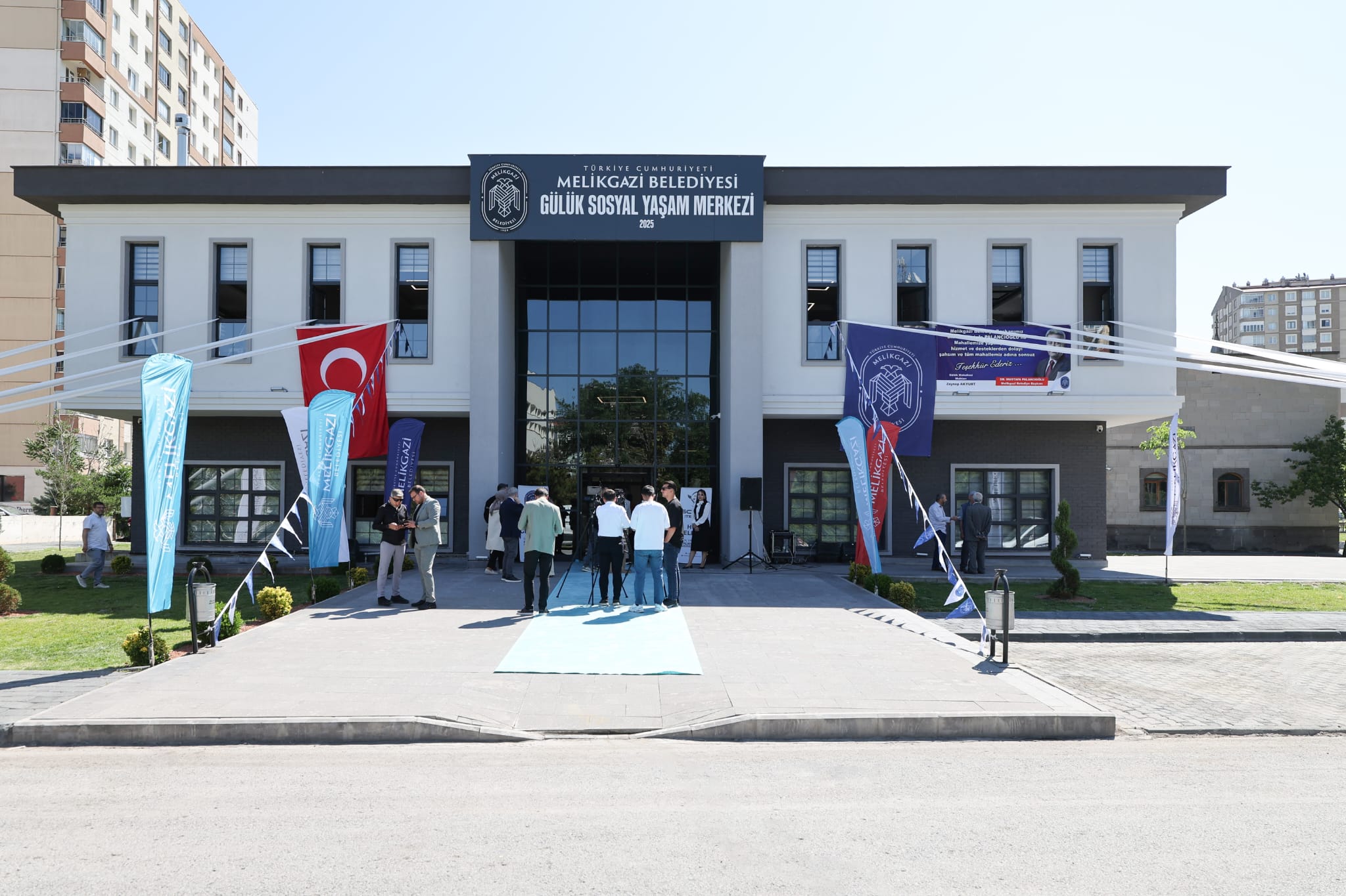 BİRÇOK FARKLI ÖZELLİĞİ İLE SOSYAL YAŞAMI RENKLENDİREN “GÜLÜK SOSYAL YAŞAM MERKEZİ” TANITILDI