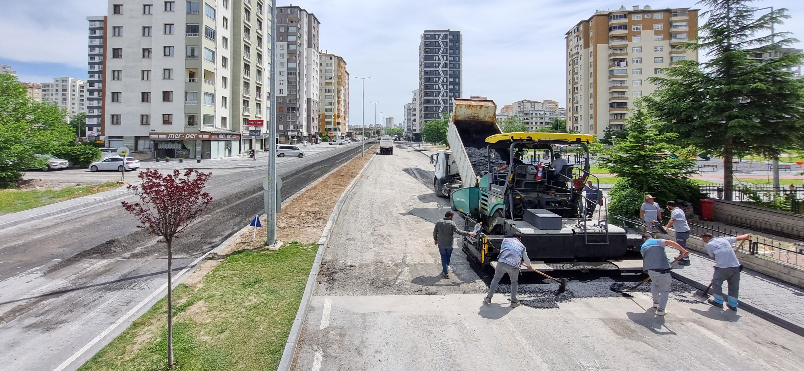 MELİKGAZİ BELEDİYESİ, YILDIRIM BEYAZIT MAHALLESİ’NE YAPTIĞI YENİ YOL İLE ULAŞIMI RAHATLATACAK