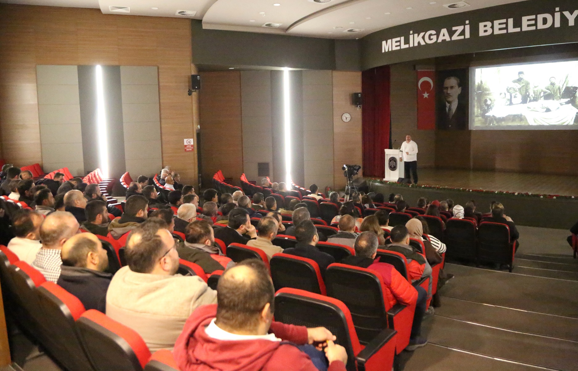 MELİKGAZİ'DE UNUTULMAZ DESTAN ÇANAKKALE'NİN RUHU YAŞATILDI