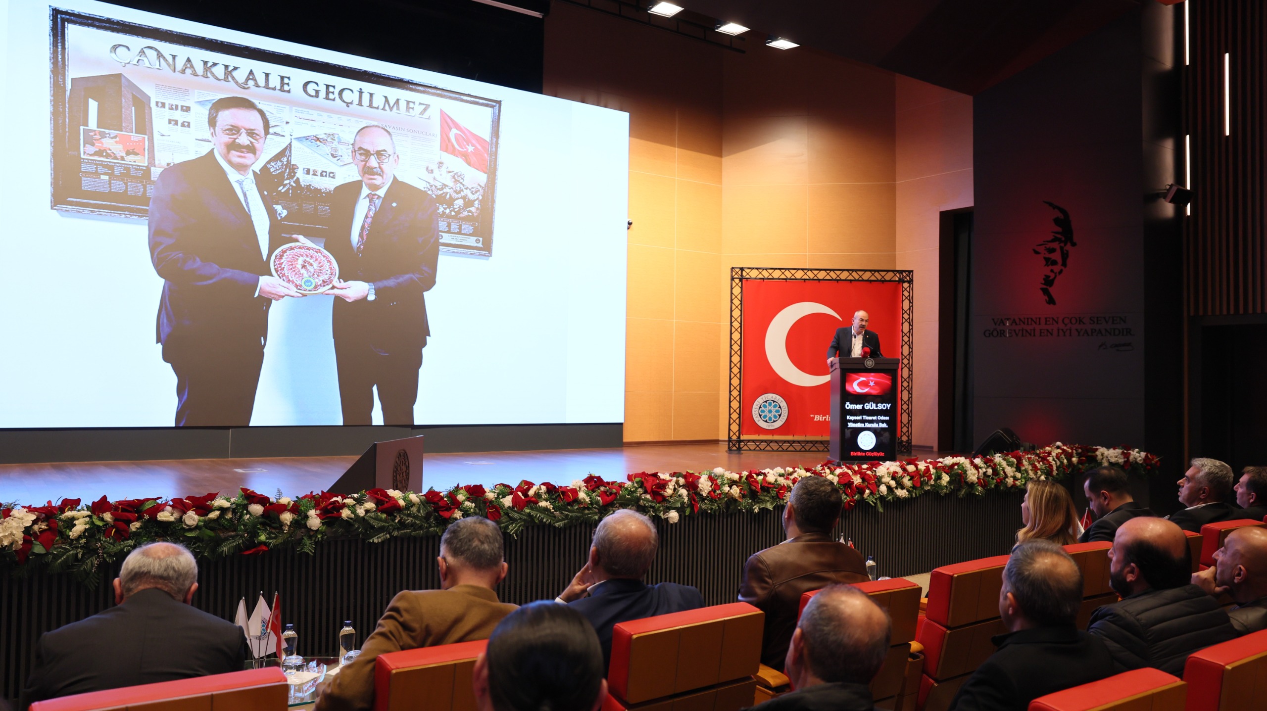 GÜLSOY : EKONOMİDE 'BEKLE-GÖR' DEĞİL, 'ÜRET VE DİREN' DÖNEMİNDEYİZ