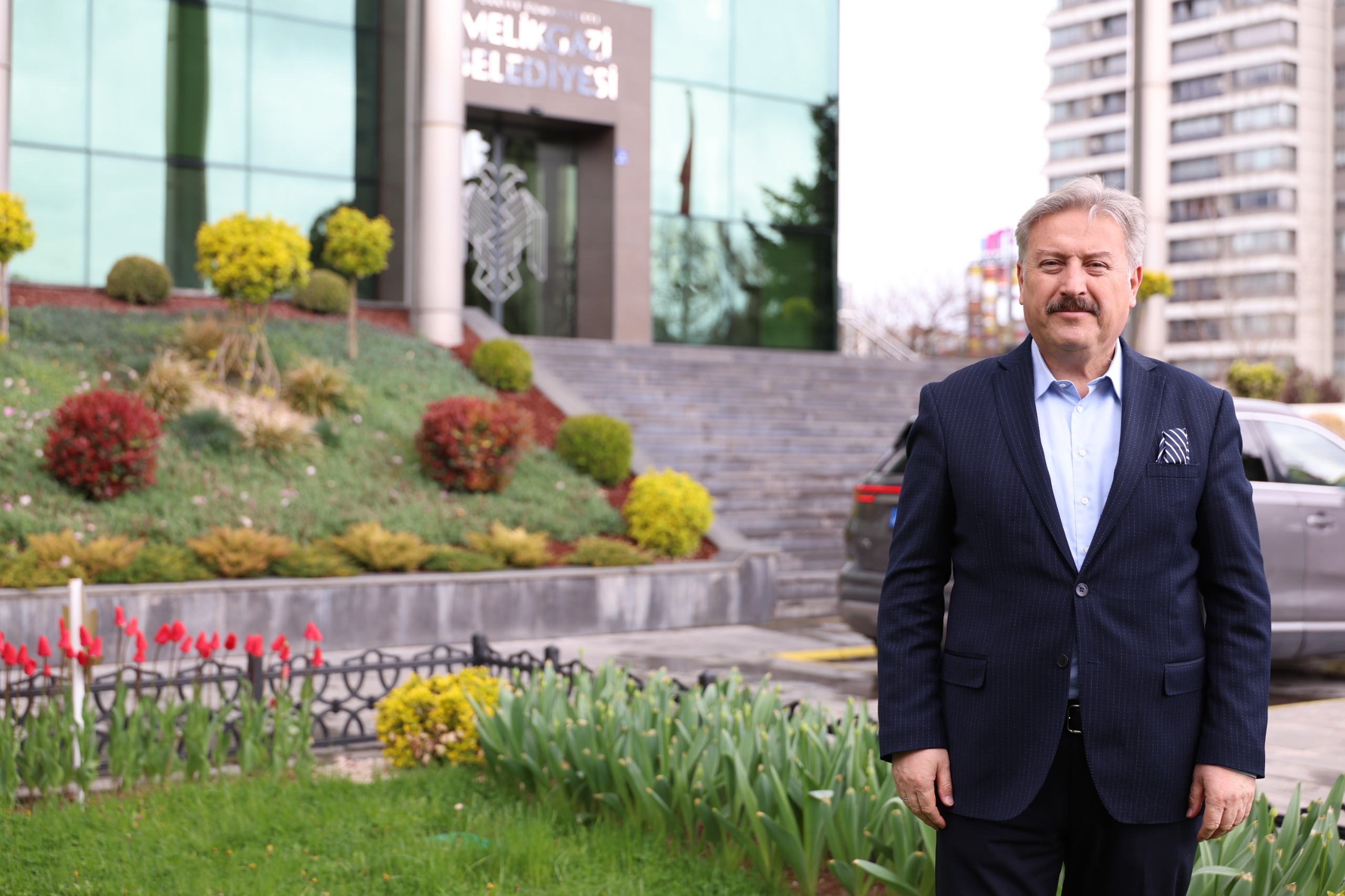 MELİKGAZİ’DE DİJİTAL DÖNÜŞÜM VE YAPAY ZEKÂ DÖNEMİ: Geleceğin Belediyecilik Vizyonu Paylaşıldı