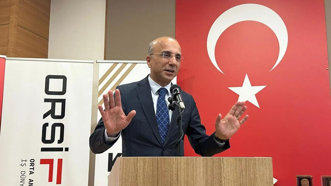 AŞKIN GENÇ“BU ANLAYIŞ CUMHURİYET’E MEYDAN OKUMAKTIR”