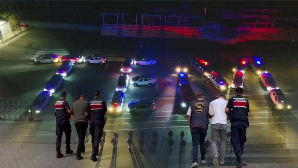 JANDARMADAN FETÖ OPERASYONU