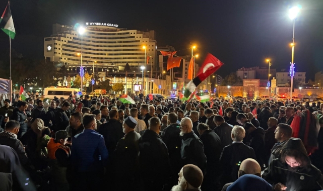 İSRAİLE TEPKİLER SÜRÜYOR