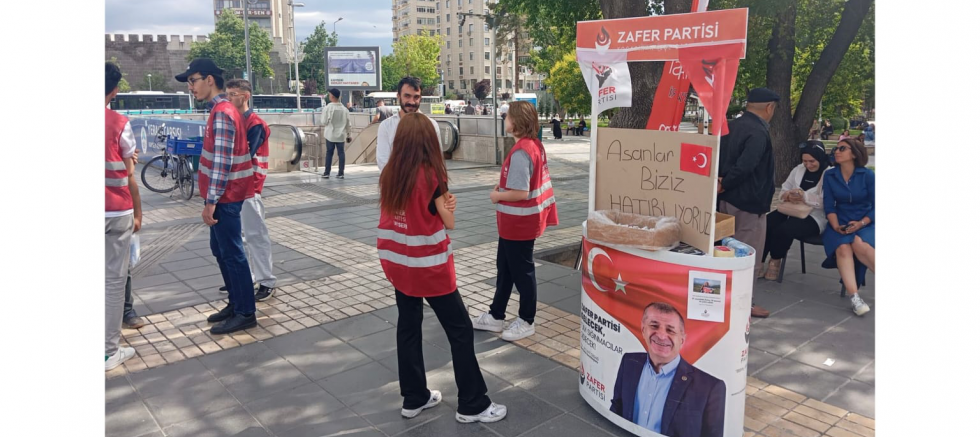 Kayseri’de Şeyh Sait’in İdam Yıldönümünde Atatürk ve Silah Arkadaşları İçin Tatlı İkramı